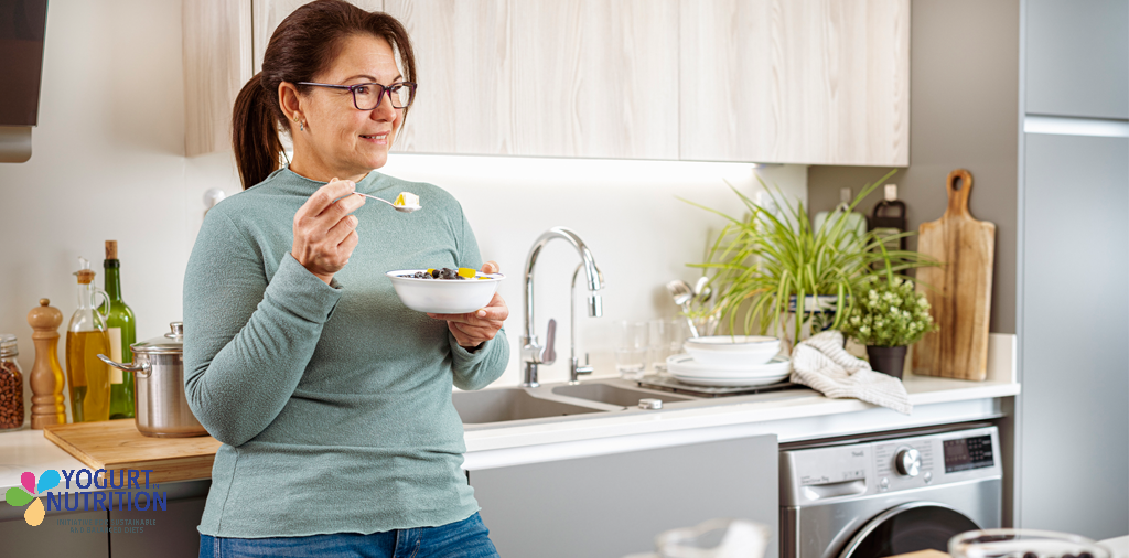 Eating yogurt may help stay slim through the menopause  - YINI